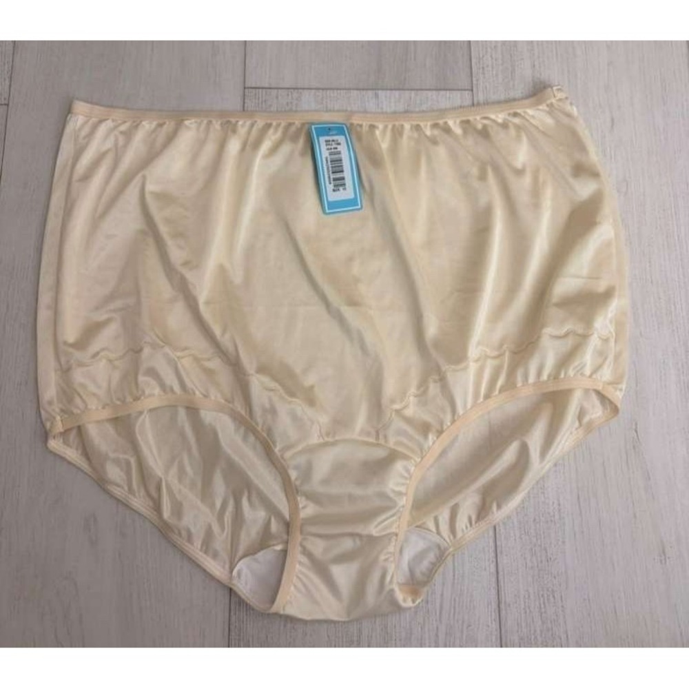 NWT Dixie Belle Vintage Nylon Panties Sz 11 Beige Scalloped‎ Leg Style 719